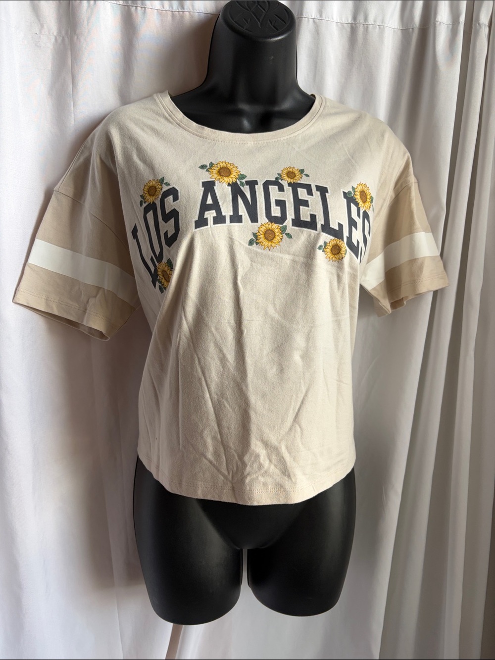 Graphic Pink Beige 'Los Angeles' Sunflower Graphic Cropped Tee - Short Sleeve